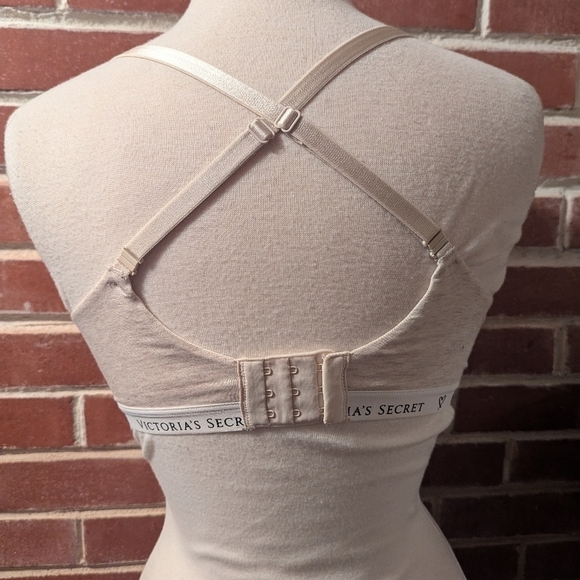 Victoria's Secret Wire-free Bra. 36D. Cream. Unworn. - Picture 6 of 7